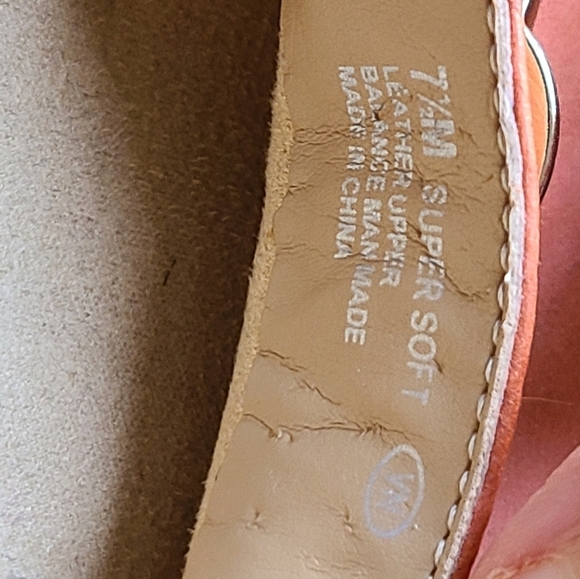 Aerosoles Stitch and Turn Coral Suede Loafers Size 7.5 - Picture 7 of 7